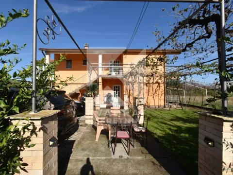 Prodaja, kuća, 300m², Donja Gorica, Podgorica - image 25