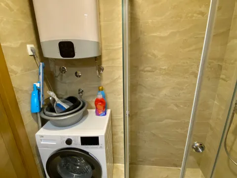 Izdavanje, jednosoban stan, 43m², Centar, Budva - image 10