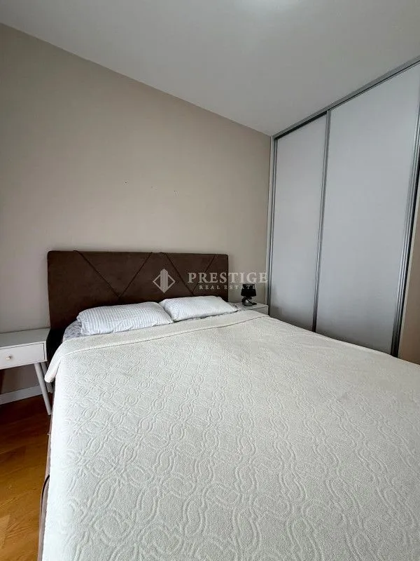 Izdavanje, jednosoban stan, 50m², Central Point, Podgorica