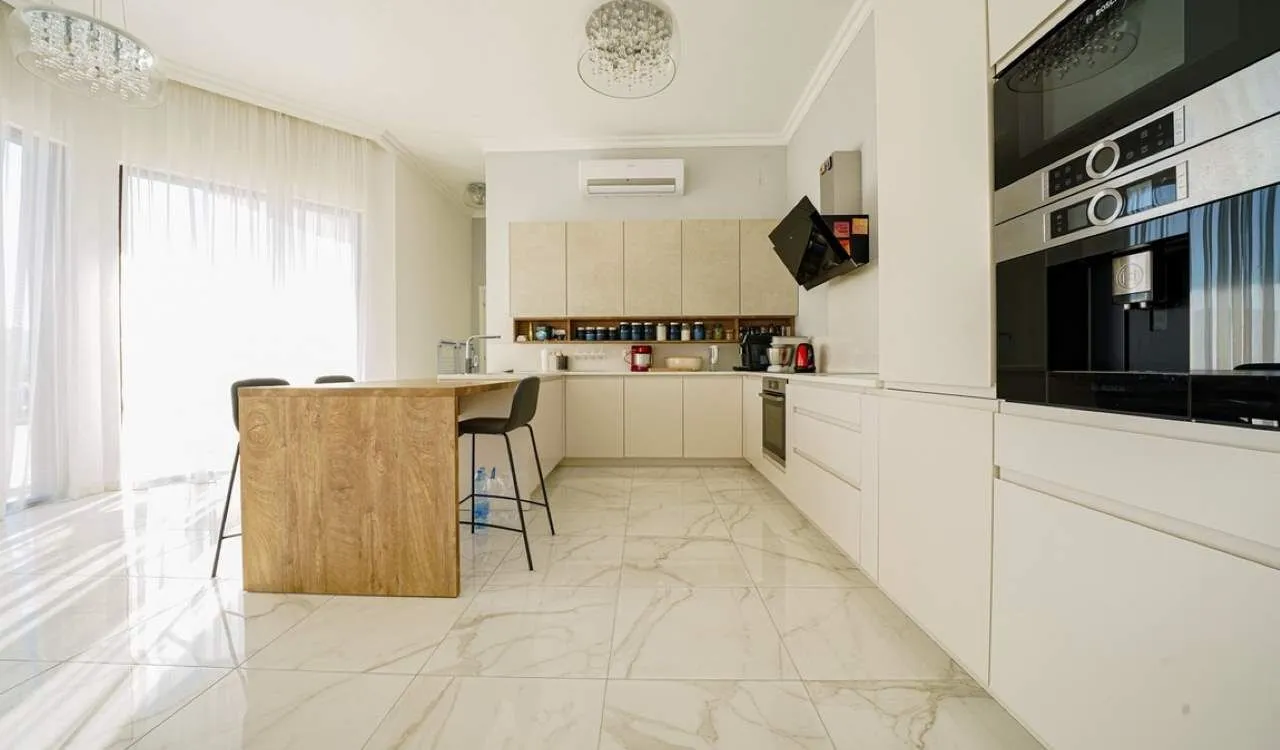 Sale, house, 290m², Tivat, Crna Gora