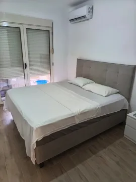 Izdavanje, dvosoban stan, 86m², Bečići, Budva - image 9