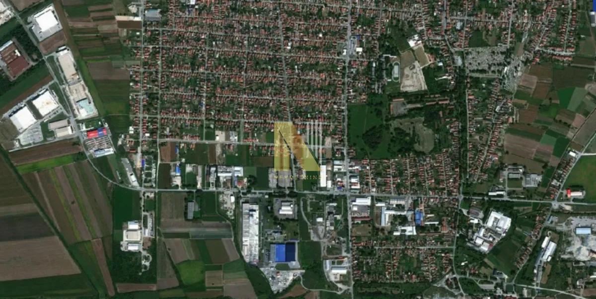 Sale, office space, 947m², Ruma, Srbija