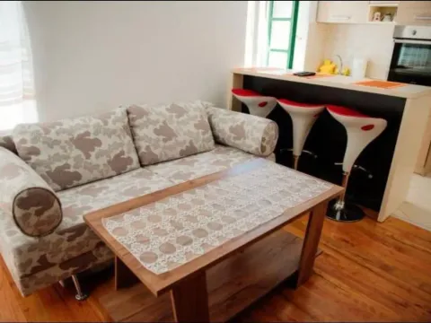 Rent, one bedroom apartment, 40m², Stari Grad Kotor, Kotor - image 7