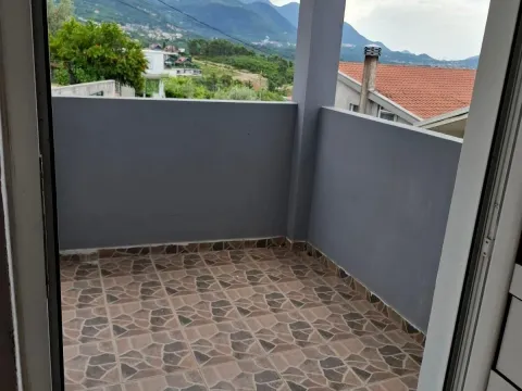Rent, two bedroom apartment, 90m², Mrčevac, Tivat - image 11