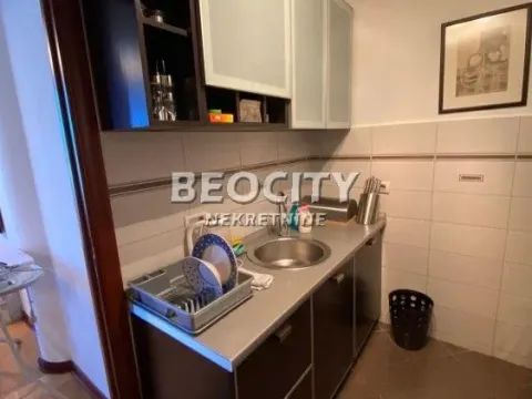 Prodaja, trosoban stan, 80m², Centar, Budva - image 2