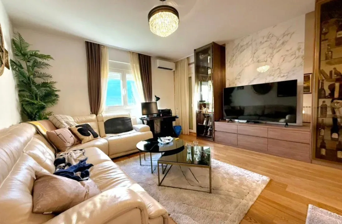 Prodaja, dvosoban stan, 77m², New City, Podgorica