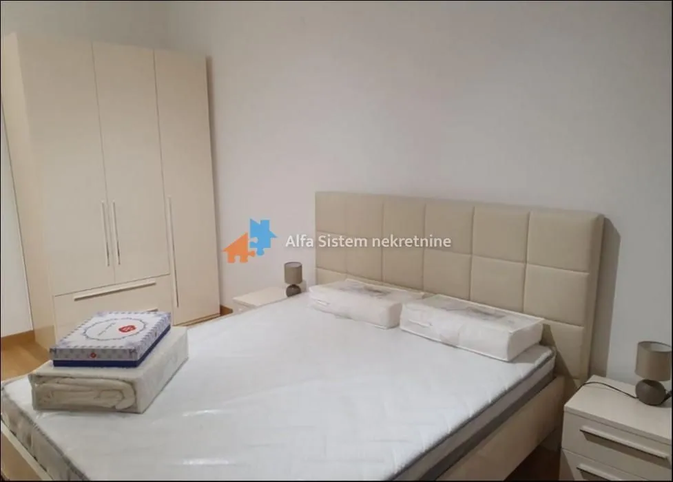 Izdavanje, četvorosoban stan, 105m², Novi Beograd Blok 65, Novi Beograd Sve Podlokacije