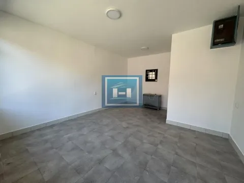 Izdavanje, poslovni prostor, 24m², Centar, Ćuprija - image 3