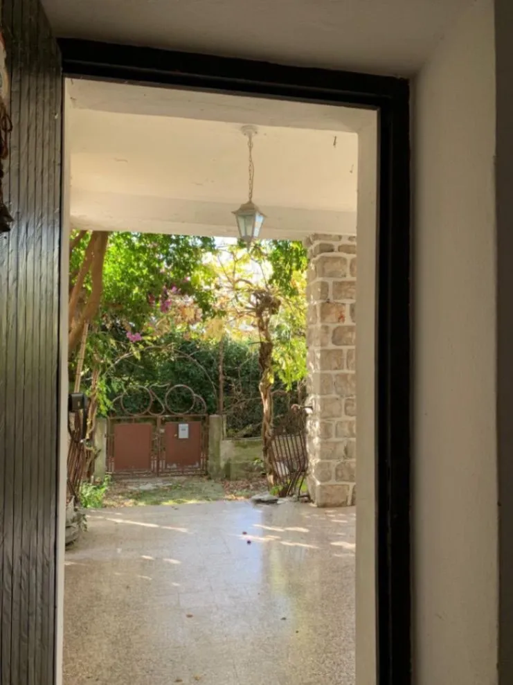 Prodaja, kuća, 230m², Stari Bar, Bar