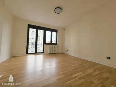 Prodaja, trosoban stan, 75m², Vračar Hram, Vračar Sve Podlokacije - image 13