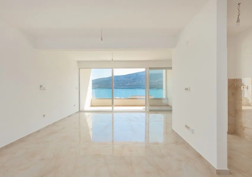 Prodaja, dvosoban stan, 91m², Baošići, Herceg Novi
