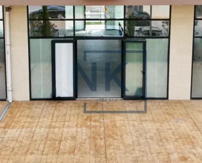 Izdavanje, poslovni prostor, 130m², City Kvart, Podgorica