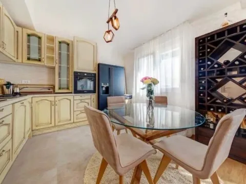 Rent, two bedroom apartment, 70m², Pobrežje, Podgorica - image 8