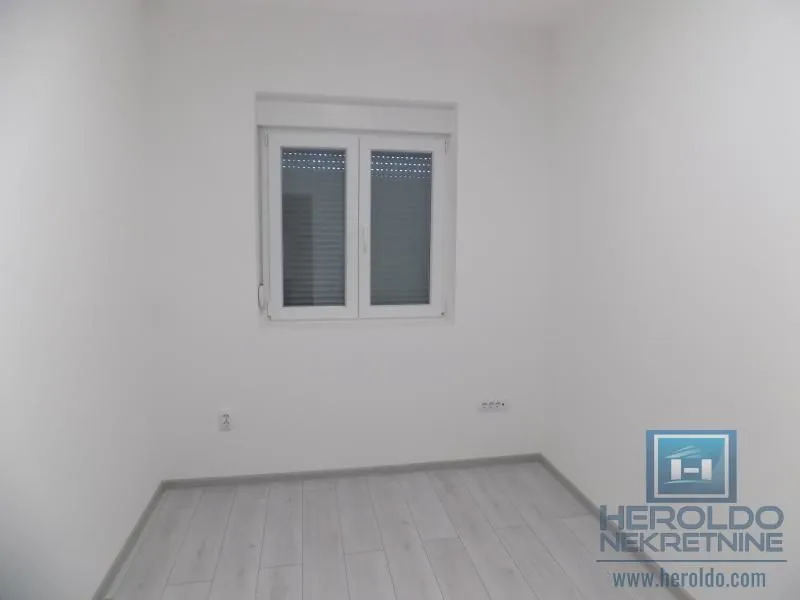 Sale, office space, 360m², Paraćin, Srbija