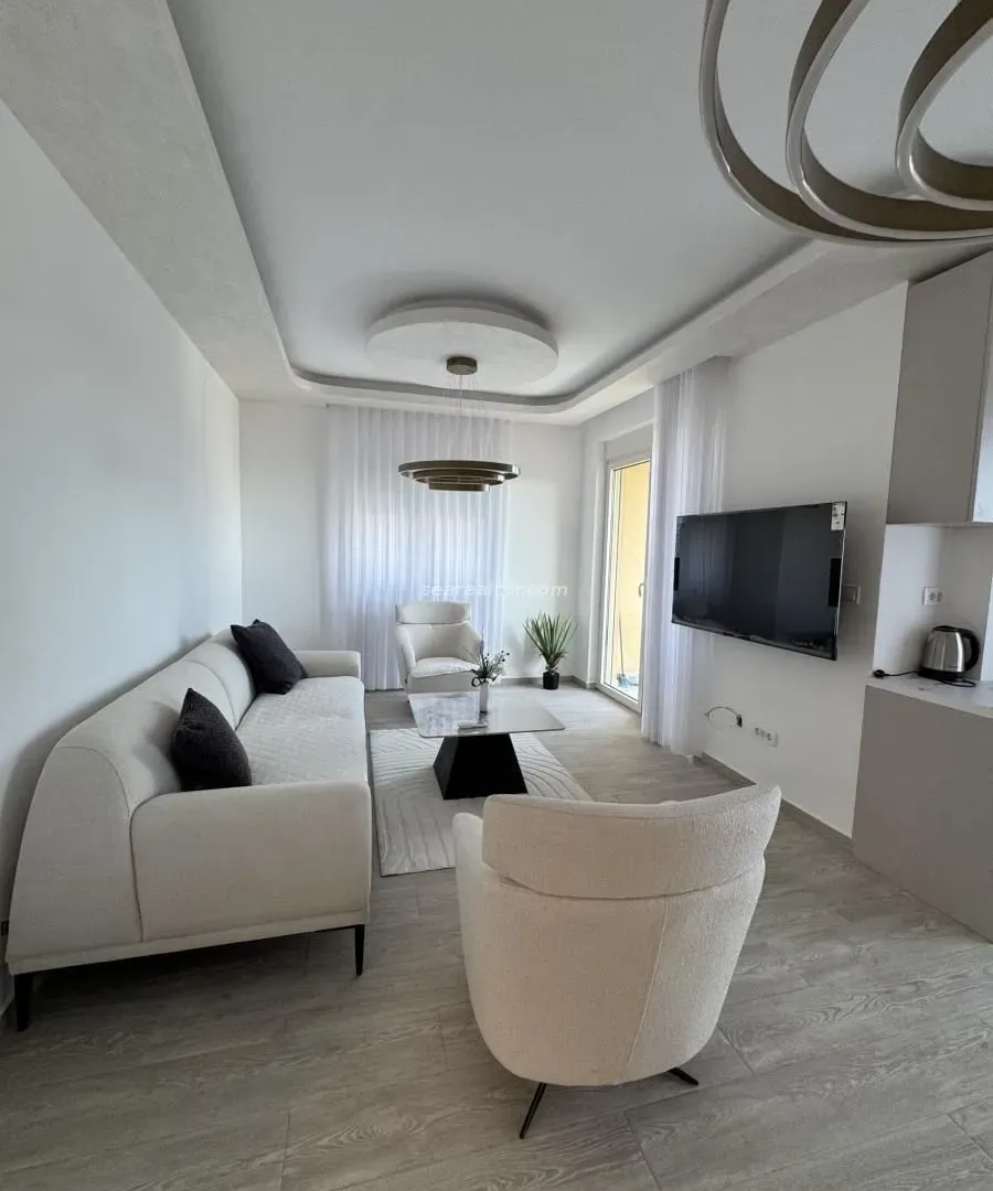 Sale, two bedroom apartment, 74m², Bečići, Budva