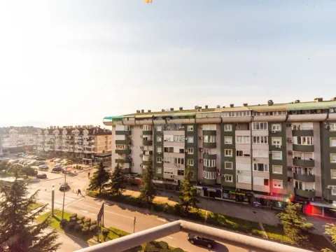 Prodaja, jednosoban stan, 42m², Stari Aerodrom, Podgorica - image 12