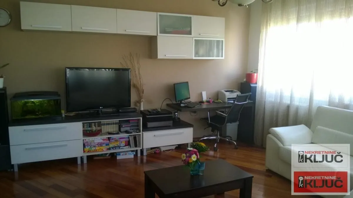 Prodaja, trosoban stan, 67m², Bulevar Evrope, Novi Sad Sve Podlokacije