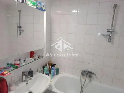 Izdavanje, trosoban stan, 90m², Novi Beograd Sve Podlokacije, Beograd - image 18