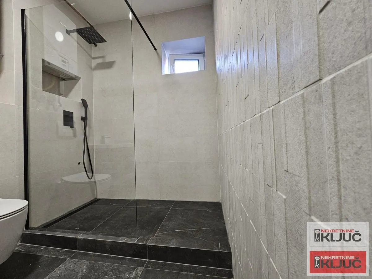Prodaja, četvorosoban stan, 101m², Telep, Novi Sad Sve Podlokacije