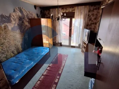 Rent, house, 360m², Centar, Stara Pazova - image 3