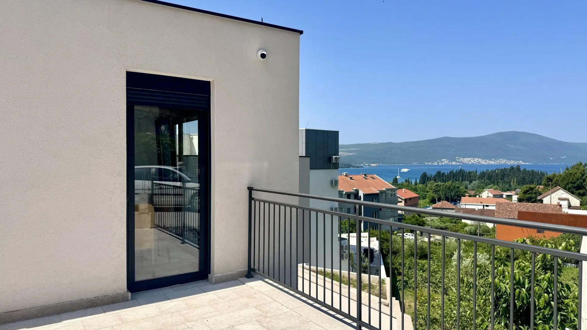 Rent, two bedroom apartment, 86m², Kava, Tivat