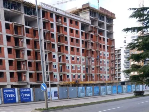 Prodaja, jednosoban stan, 38m², Stari Aerodrom, Podgorica - image 2