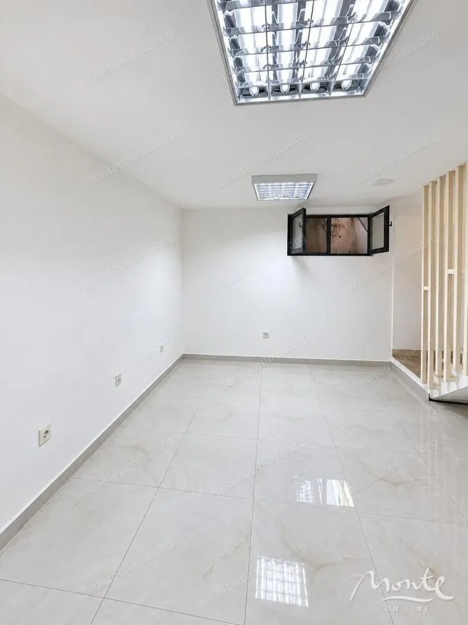 Sale, office space, 64m², Lepa Kata, Podgorica