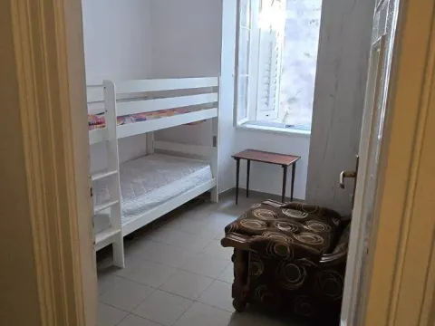 Prodaja, trosoban stan, 72m², Kotor, Crna Gora - image 11