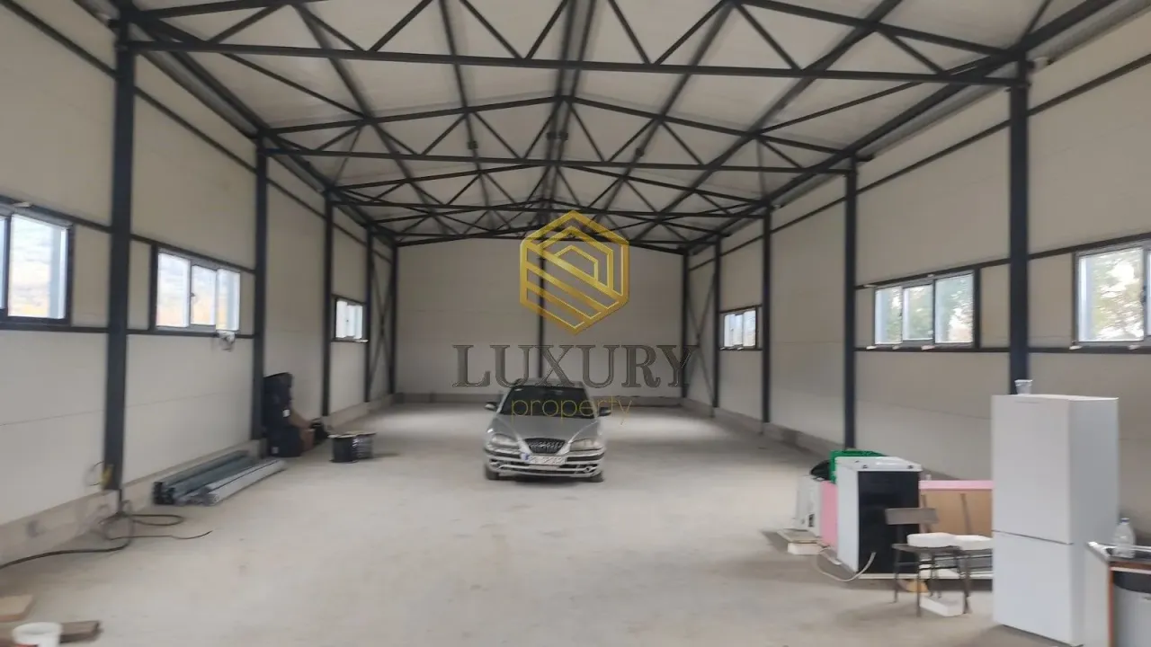 Izdavanje, poslovni prostor, 300m², Martinići, Danilovgrad