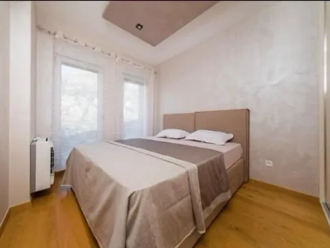 Izdavanje, dvosoban stan, 82m², Kotor, Crna Gora - image 5