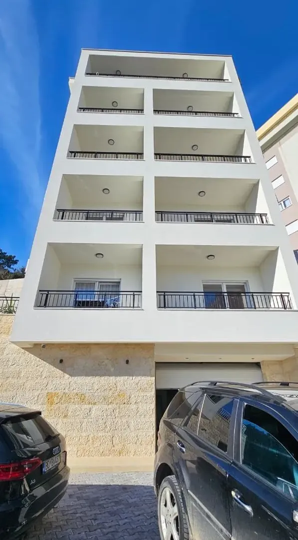 Prodaja, dvosoban stan, 64m², Dubovica, Budva