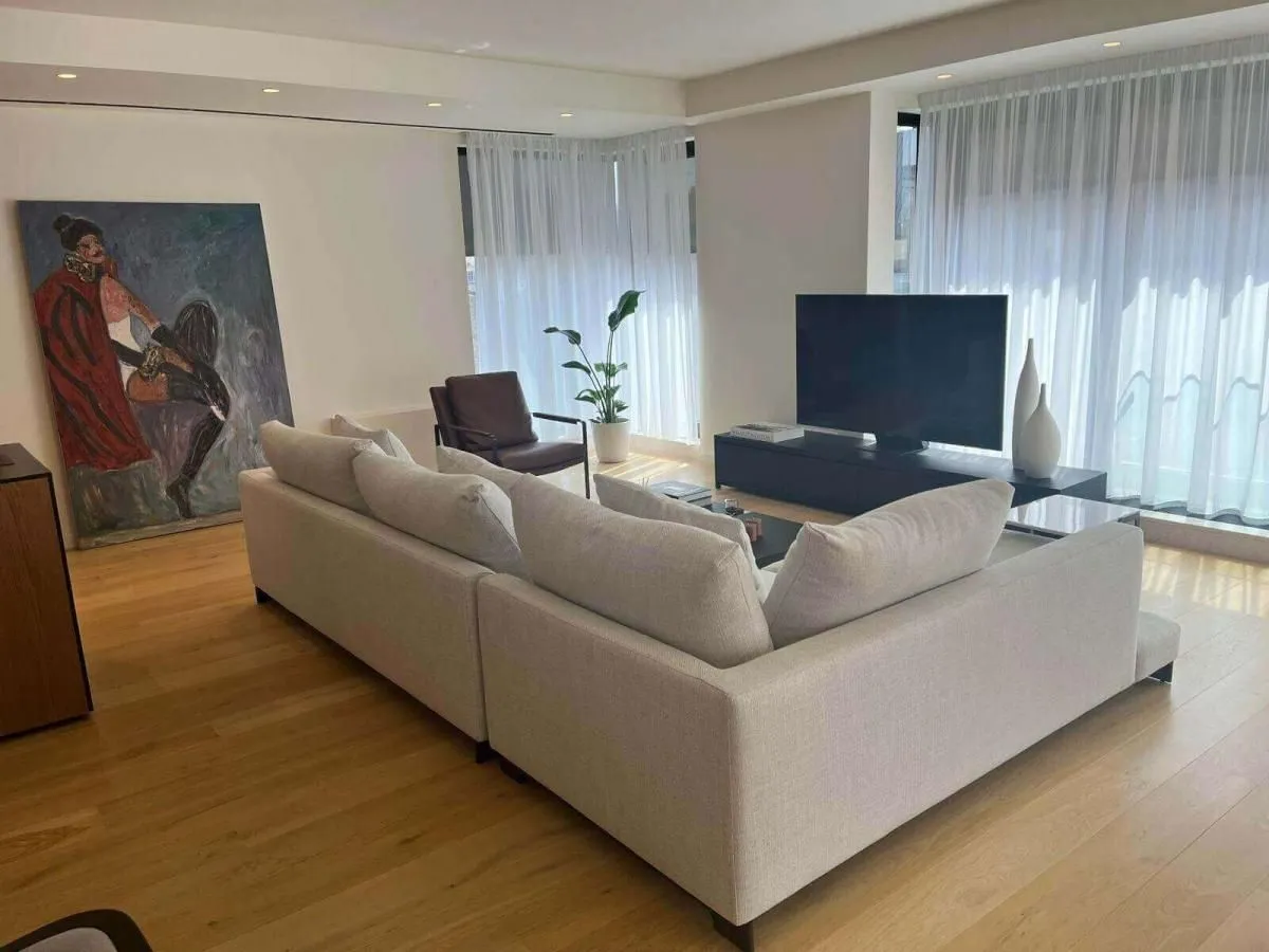Izdavanje, trosoban stan, 168m², Stari Grad, Beograd
