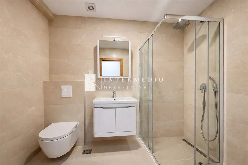 Prodaja, dvosoban stan, 87m², Baošići, Herceg Novi