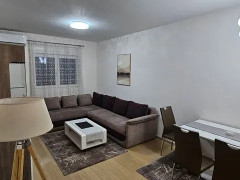 Izdavanje, jednosoban stan, 47m², City Kvart, Podgorica
