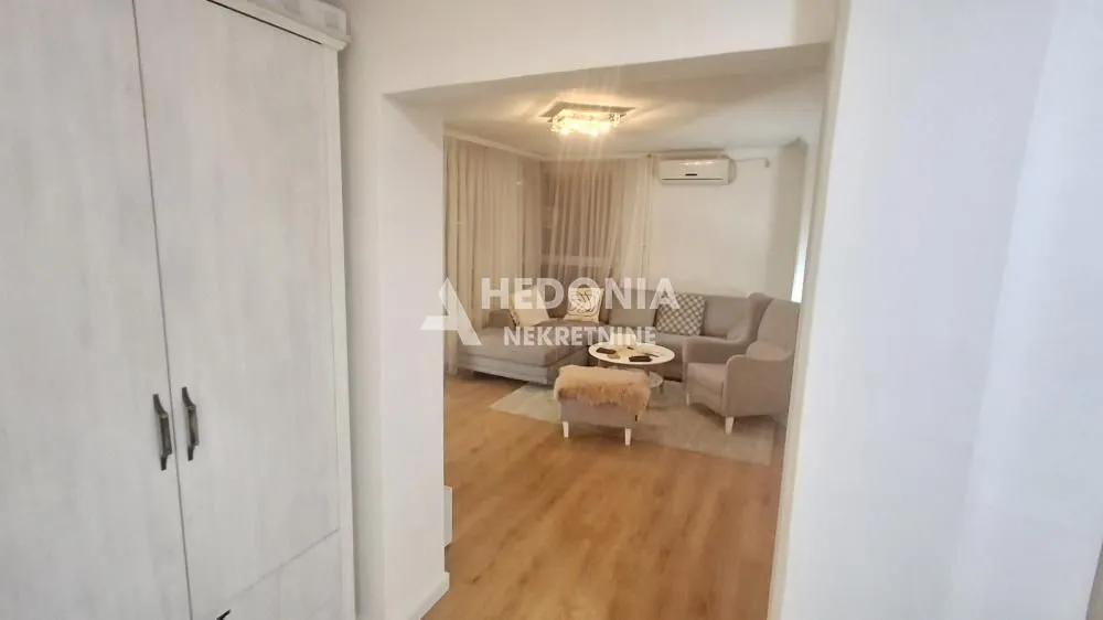 Prodaja, dvosoban stan, 60m², Galenika, Beograd