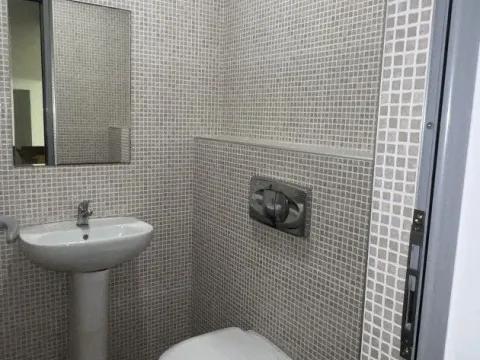 Rent, office space, 251m², Tološka šuma, Podgorica - image 9