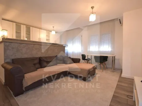 Rent, three bedroom apartment, 70m², Centar, Podgorica - image 1