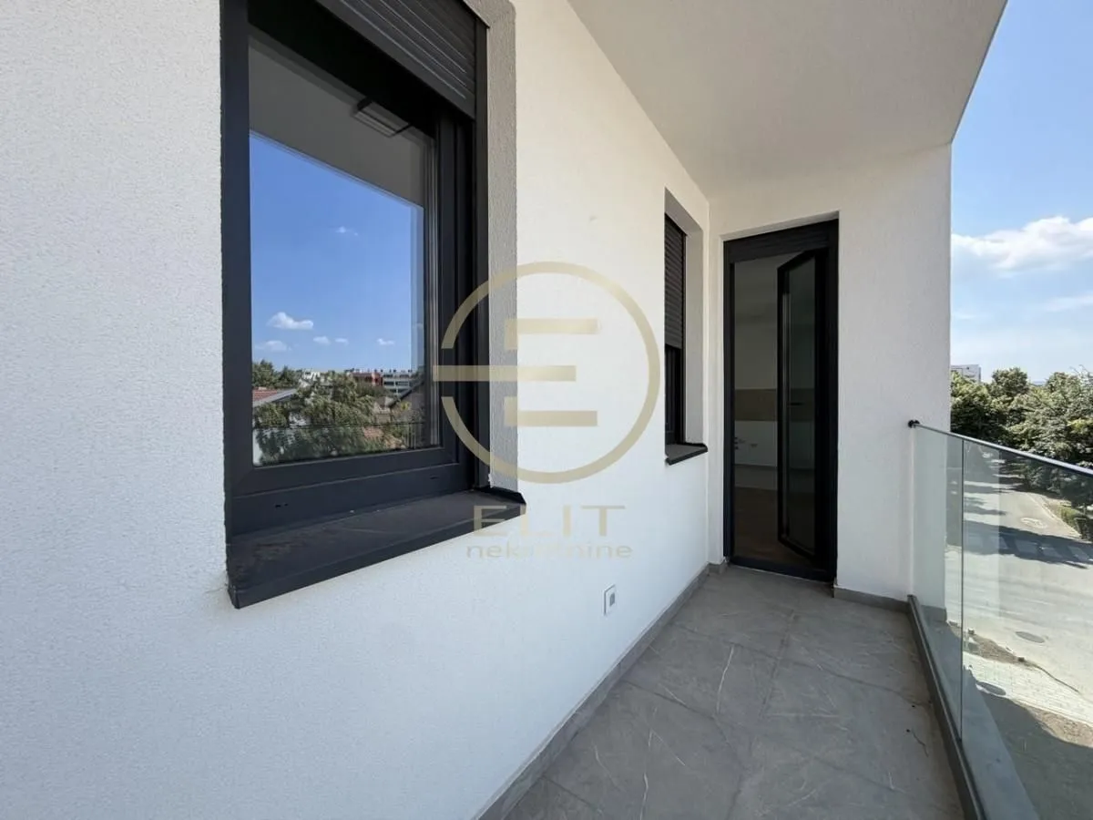 Prodaja, stan, 81m², Salajka, Novi Sad Sve Podlokacije