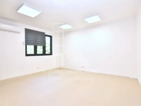 Rent, office space, 80m², Centar, Podgorica - image 2