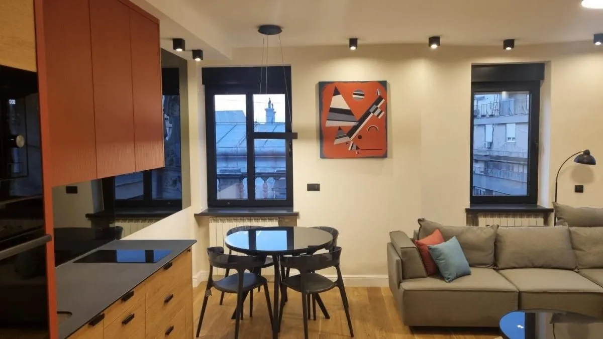 Izdavanje, trosoban stan, 60m², Stari Grad, Beograd
