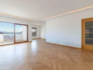 Izdavanje, trosoban stan, 142m², Podgorica, Crna Gora - image 1