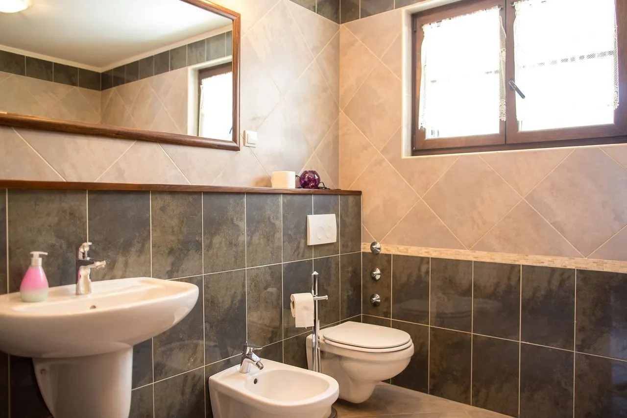 Sale, house, 235m², Kostanjica, Kotor