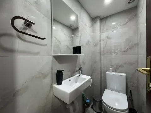 Izdavanje, dvosoban stan, 85m², Centar, Budva - image 2