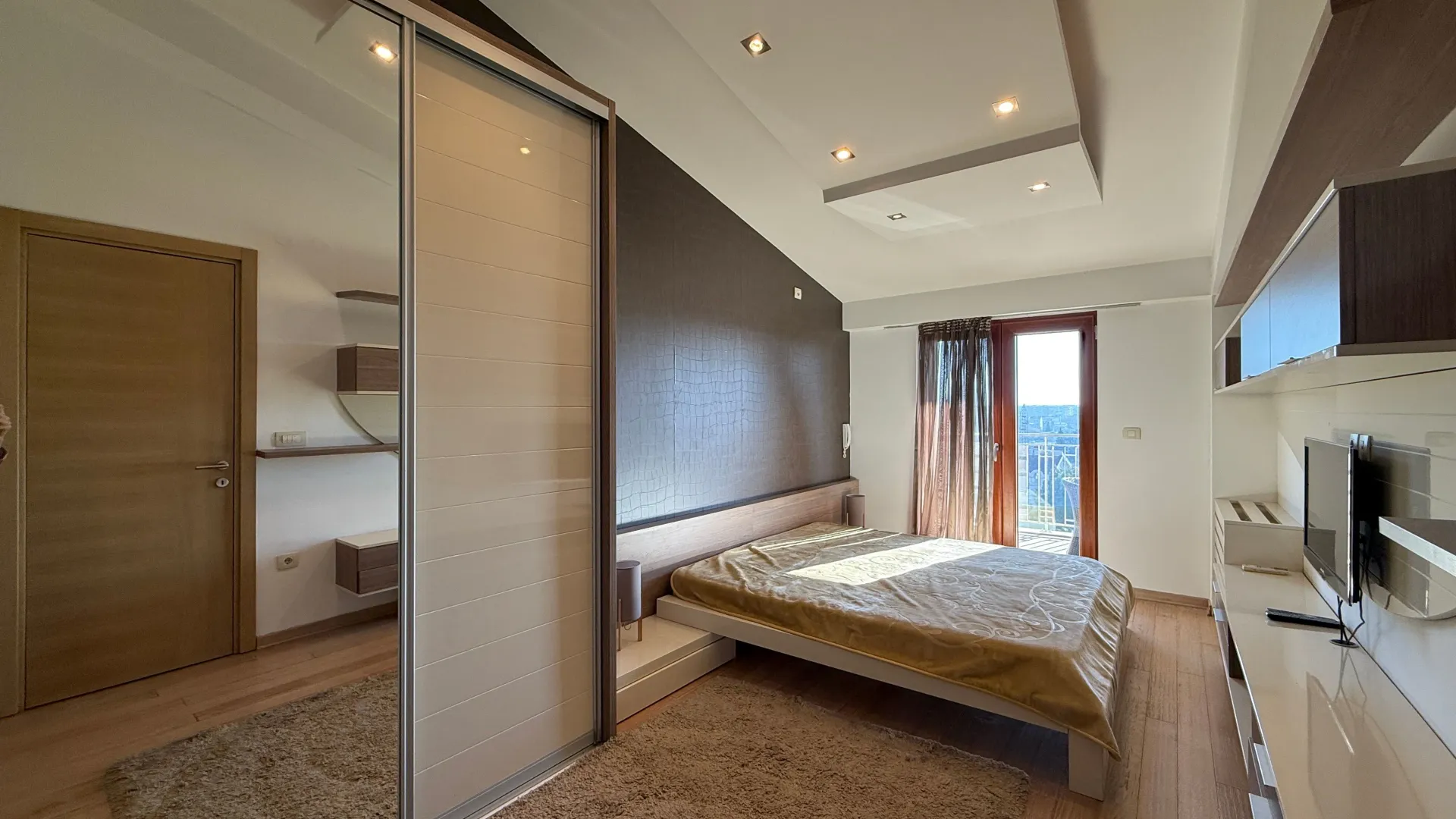 Prodaja, trosoban stan, 120m², Podgorica, Crna Gora