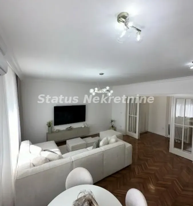 Prodaja, trosoban stan, 78m², Centar, Novi Sad