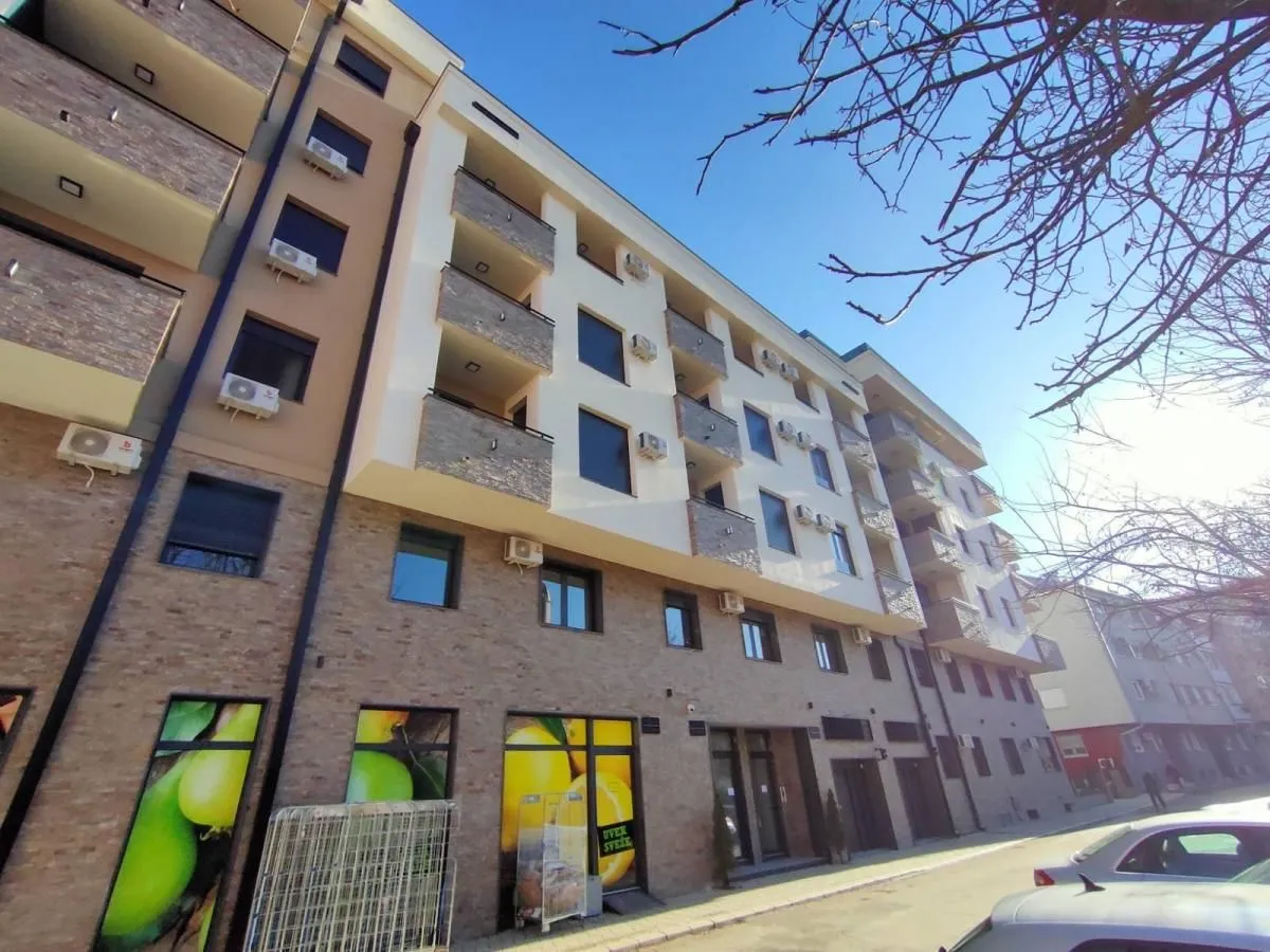 Rent, parking/garage, 16m², Grbavica, Novi Sad Sve Podlokacije