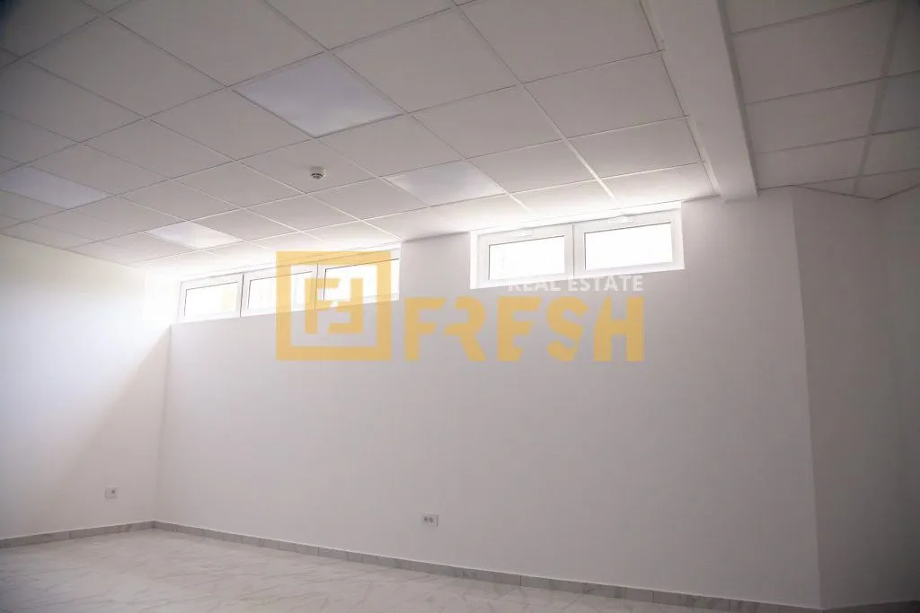 Rent, office space, 84m², Stari Aerodrom, Podgorica