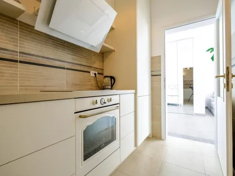 Sale, one bedroom apartment, 65m², Budva, Crna Gora - image 8