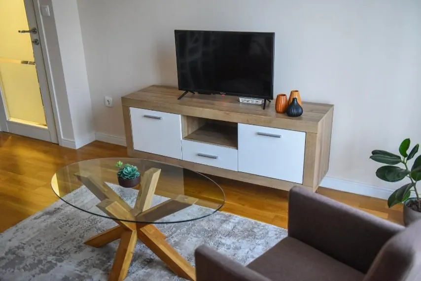 Rent, one bedroom apartment, 40m², Pobrežje, Podgorica