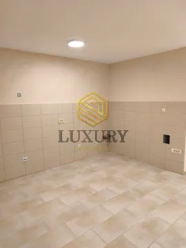 Rent, office space, 47m², Stari Aerodrom, Podgorica - image 7